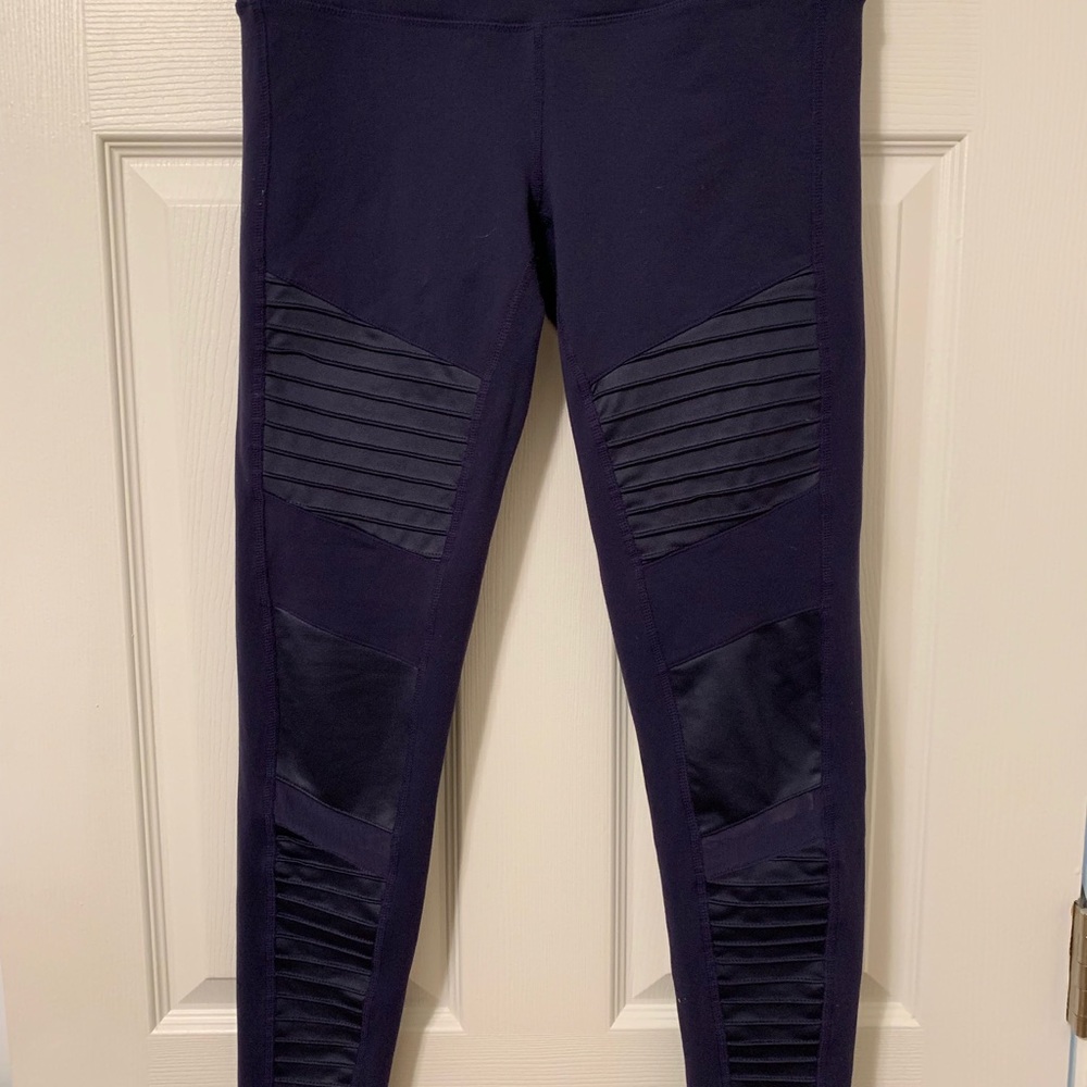 Alo Moto leggings- Medium
